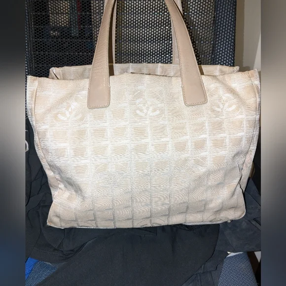 Chanel Tote - Picture 1 of 14